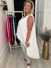 Load image into Gallery viewer, Tricia top - 8 colours
