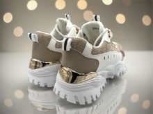 Load image into Gallery viewer, Jordan trainers
