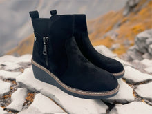Load image into Gallery viewer, Miley boots - black
