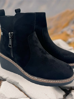 Load image into Gallery viewer, Miley boots - black
