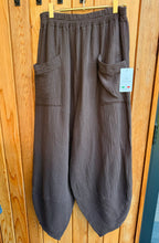 Load image into Gallery viewer, Peggy trousers - 7 colours

