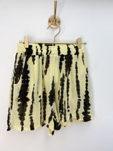Load image into Gallery viewer, Pixie shorts - 7 Colours
