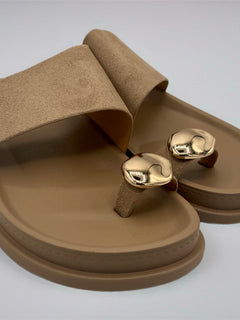 Load image into Gallery viewer, Alice Sandals - Beige
