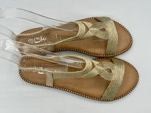 Load image into Gallery viewer, Miley sandals - gold
