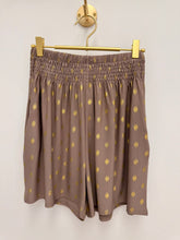 Load image into Gallery viewer, Saskia shorts - 5 colours
