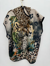 Load image into Gallery viewer, Leopard gilet

