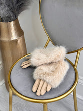 Load image into Gallery viewer, Minnie Gloves - 4 colours
