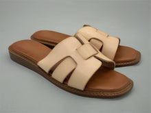 Load image into Gallery viewer, Hannah Sandals - Beige
