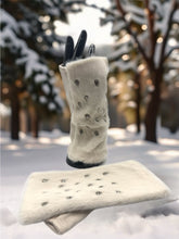 Load image into Gallery viewer, Penny Gloves - 5 colours
