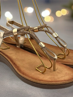 Load image into Gallery viewer, Yasmin sandals - gold
