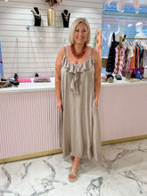Load image into Gallery viewer, Candy dress - 7 colours
