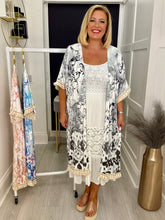 Load image into Gallery viewer, Skull cardigan - 4 colours
