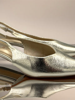 Load image into Gallery viewer, Libby heels - Gold
