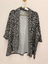 Load image into Gallery viewer, Denise jacket - 2 colours
