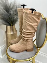 Load image into Gallery viewer, Tula boots - beige
