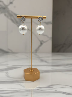 Load image into Gallery viewer, Honey Pearl Earrings
