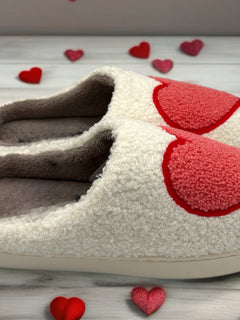 Load image into Gallery viewer, Amour slippers
