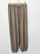 Load image into Gallery viewer, Clara trousers - 7 colours
