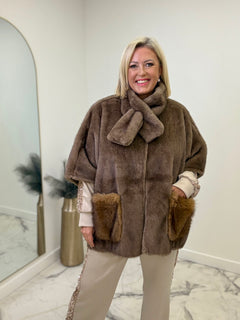 Load image into Gallery viewer, Nancy Cape &amp; Scarf Set
