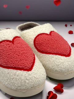 Load image into Gallery viewer, Amour slippers
