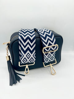 Load image into Gallery viewer, Bag Strap 37 - White &amp; Navy Pattern
