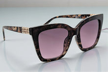 Load image into Gallery viewer, Nina Sunglasses - 2 colours
