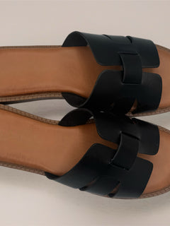 Load image into Gallery viewer, Hannah Sandals - Black
