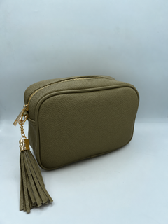 Load image into Gallery viewer, Tassel bag - Gold Metalwork
