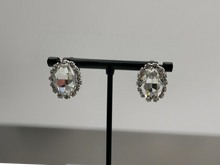 Load image into Gallery viewer, Diane Earrings - 4 colours
