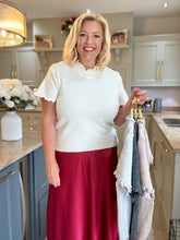 Load image into Gallery viewer, Carrie jumper - 4 colours

