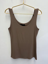 Load image into Gallery viewer, Betsy top - 24 colours
