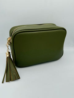 Load image into Gallery viewer, Tassel bag - Gold Metalwork
