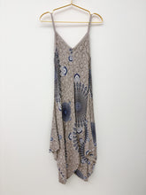 Load image into Gallery viewer, Lauren Dress

