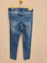 Load image into Gallery viewer, Eve jeans - light
