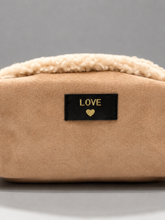 Load image into Gallery viewer, Love make up bag
