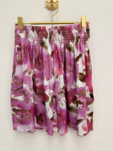 Load image into Gallery viewer, Posy shorts - 3 colours
