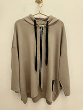 Load image into Gallery viewer, Amanda jacket - 4 colours
