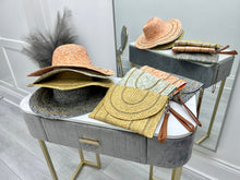 Load image into Gallery viewer, Maldives Sun Hat - 4 colours
