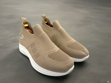 Load image into Gallery viewer, Susan trainers - beige
