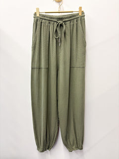 Load image into Gallery viewer, Clara trousers
