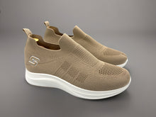 Load image into Gallery viewer, Susan trainers - beige
