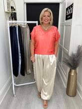 Load image into Gallery viewer, Glam trousers - 5 colours, 2 Sizes
