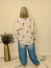 Load image into Gallery viewer, Swift shirt
