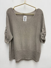 Load image into Gallery viewer, Jackie top - 8 colours
