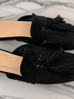 Load image into Gallery viewer, Tassel Mule Loafers - Black
