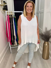 Load image into Gallery viewer, Tricia top - 8 colours
