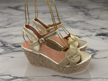 Load image into Gallery viewer, Courtney wedges

