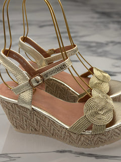 Load image into Gallery viewer, Courtney wedges - Gold
