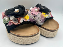 Load image into Gallery viewer, Blossom flatforms - black
