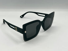 Load image into Gallery viewer, Betsy Sunglasses - 4 Colours
